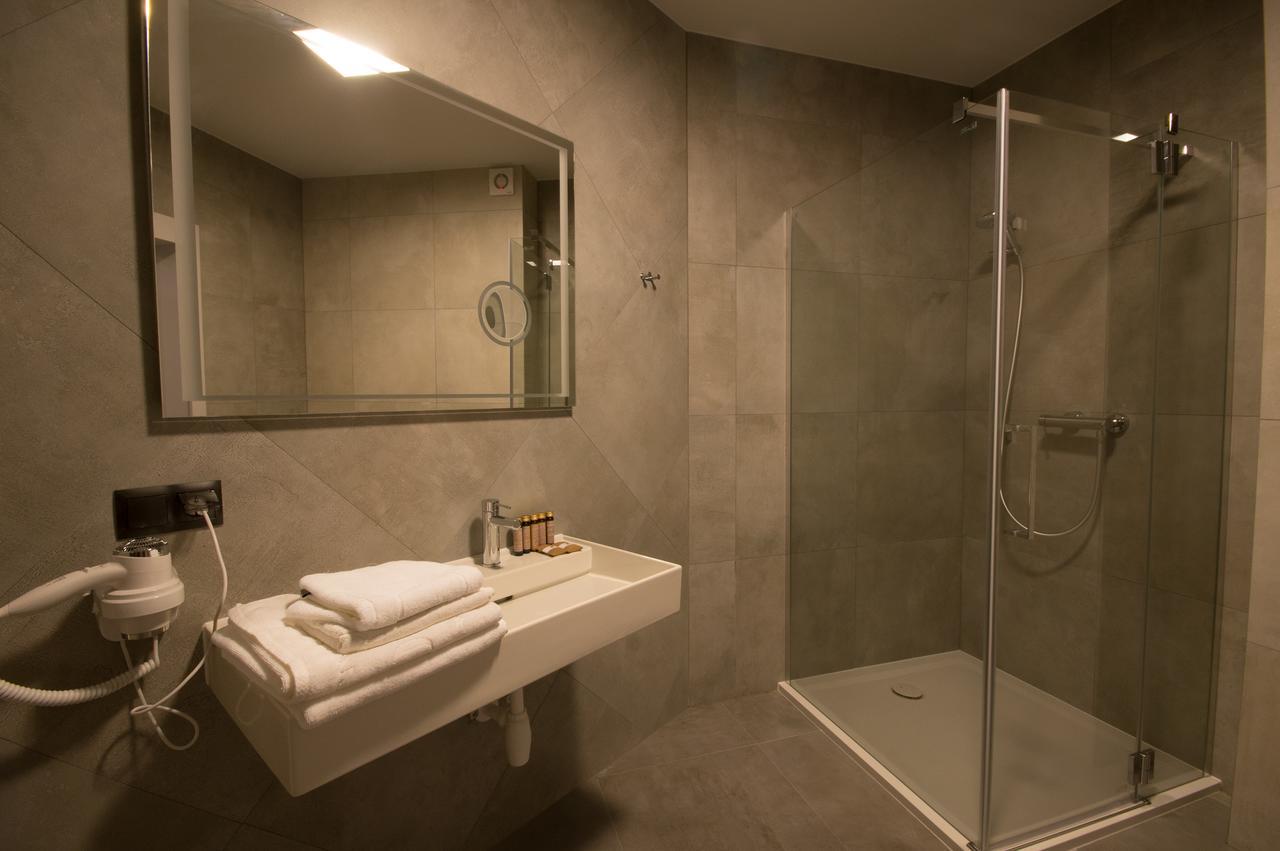 Rezydencja Sosnowa Luxury Hotel ยานุฟ ลูเบลสกี ห้อง รูปภาพ