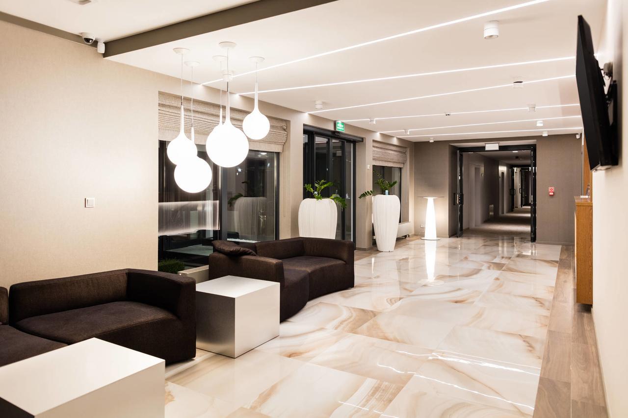 Rezydencja Sosnowa Luxury Hotel ยานุฟ ลูเบลสกี ภายนอก รูปภาพ